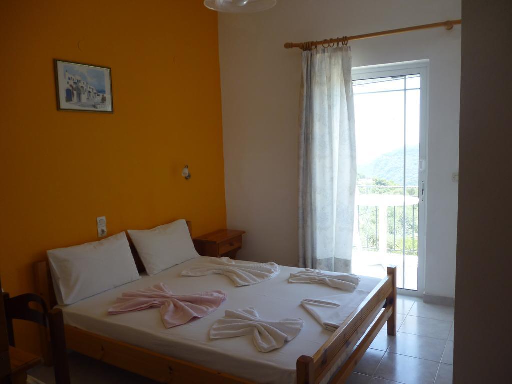 Lichnos Babis Taverna & Rooms ปาร์กา ภายนอก รูปภาพ